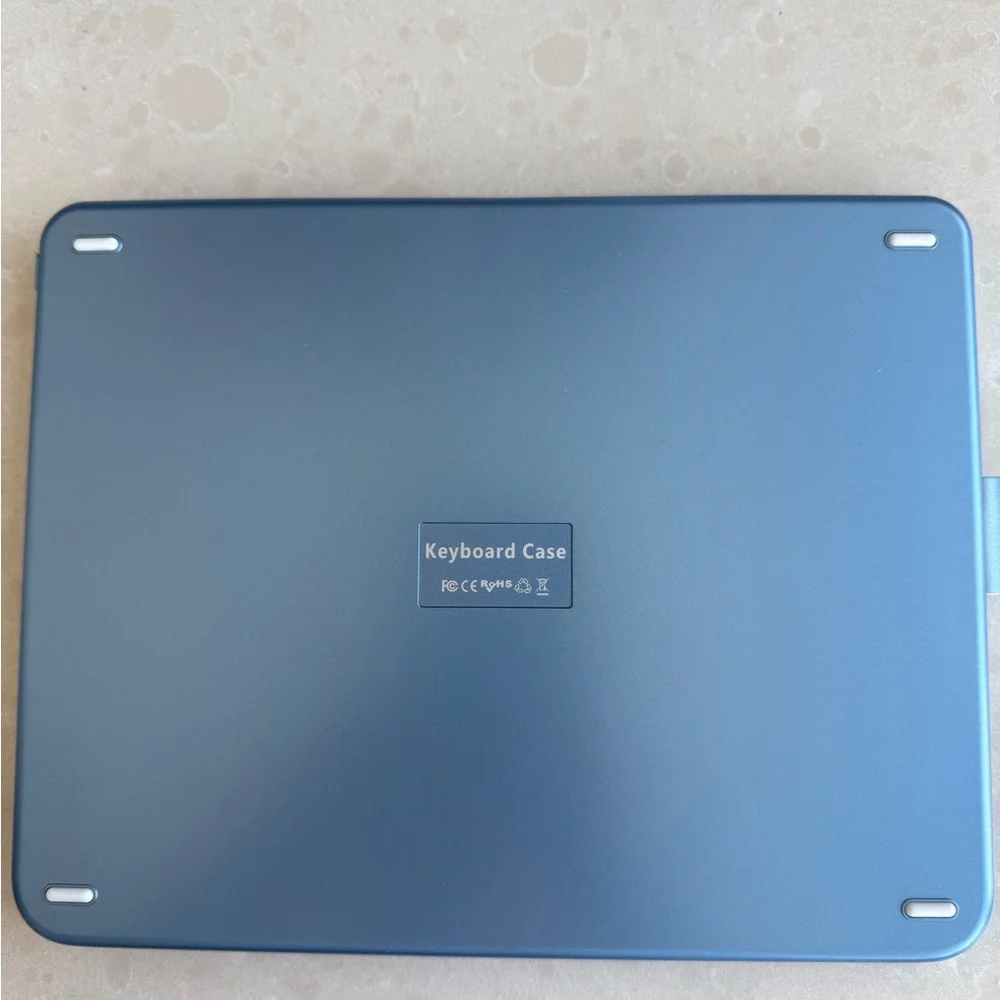 NWT Apple iPad 10th Generation Wireless Keyboard Case